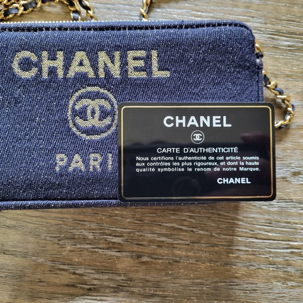 Chanel Deauville Chain Wallet navy blue Glittered Canvas Clutch with Chain
